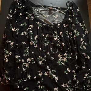 Old Navy Blouse Women's 2X Classic Navy Floral Long Sleeve Rayon